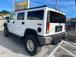 HUMMER H2 2004 white 4dr spor gas 5GRGN23U94H109461 photo #4