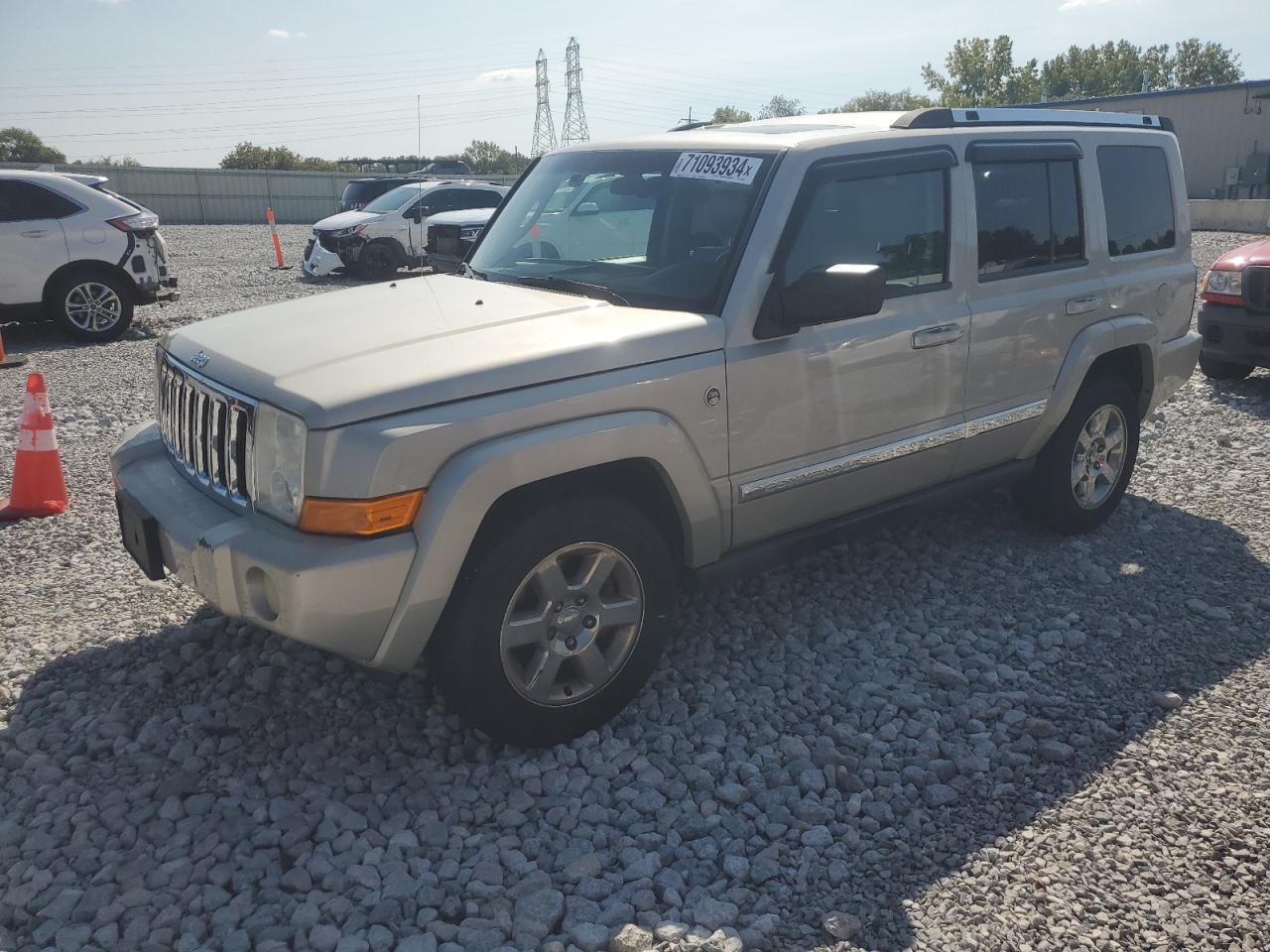 JEEP COMMANDER 2007 tan 4dr spor flexible fuel 1J8HG58P27C702528 photo #1