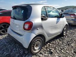 SMART FORTWO 2017 white  gas WMEFJ5DA0HK169587 photo #4