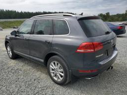 VOLKSWAGEN TOUAREG V6 2014 gray  gas WVGEF9BP5ED009310 photo #3