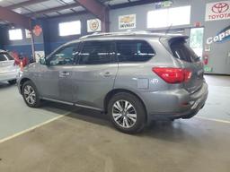 NISSAN PATHFINDER 2017 gray  gas 5N1DR2MM8HC600559 photo #3