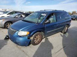 CHRYSLER TOWN & COU 2005 blue extended gas 2C4GP54L35R383375 photo #2