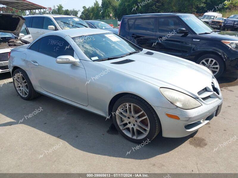 2008 MERCEDES-BENZ SLK 350 Silver  Gasoline WDBWK56F08F186904 photo #1