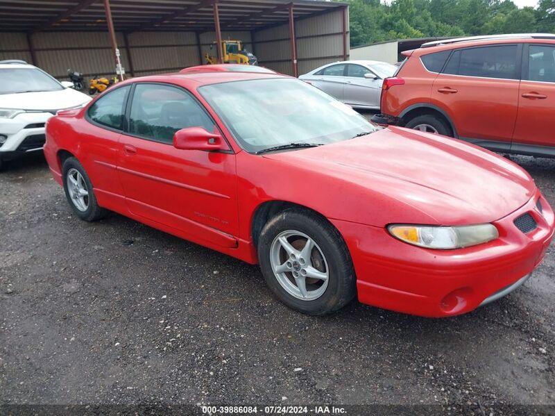 2001 PONTIAC GRAND PRIX GT Red  Gasoline 1G2WP12K21F267038 photo #1