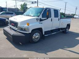 2005 GMC C4500 White  Diesel 1GDE4E1255F507709 photo #3