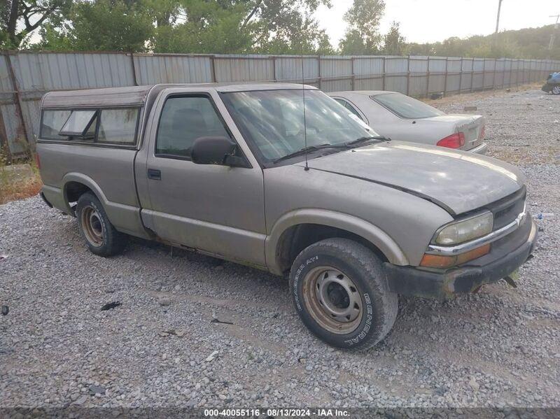 2003 CHEVROLET S TRUCK S10 Gray  Gasoline 1GCCS14H738142428 photo #1