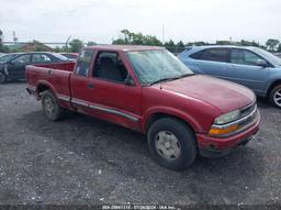 2002 CHEVROLET S-10 LS Red  Gasoline 1GCDT19W428200552 photo #2