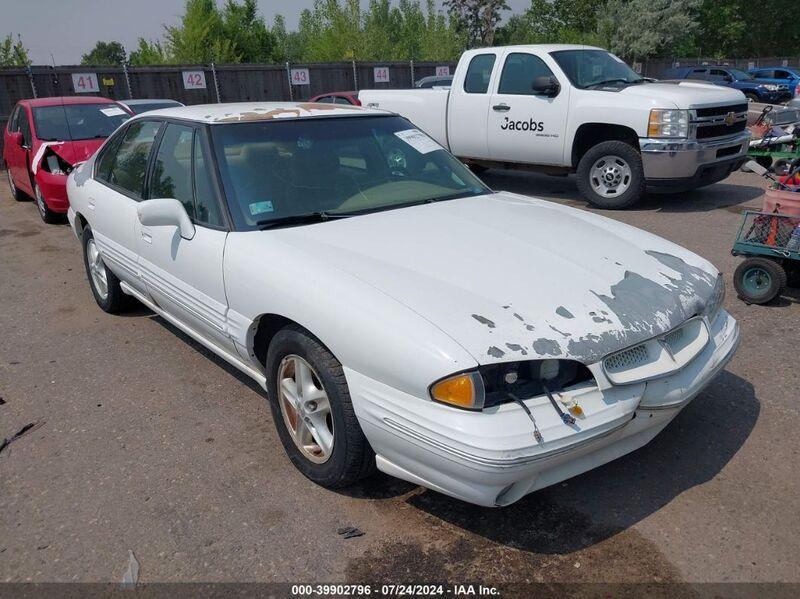 1998 PONTIAC BONNEVILLE SE White  Gasoline 1G2HX52K0W4231688 photo #1