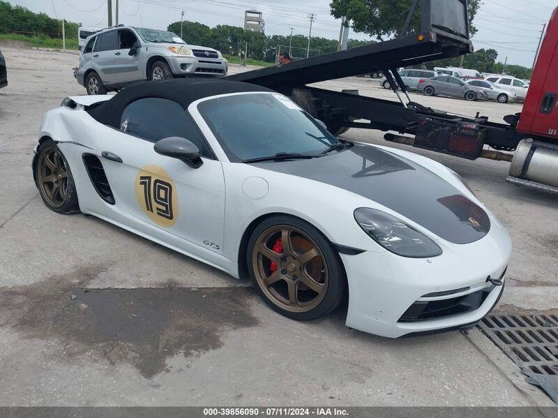 2018 PORSCHE 718 BOXSTER GTS White  Gasoline WP0CB2A81JS228747 photo #1