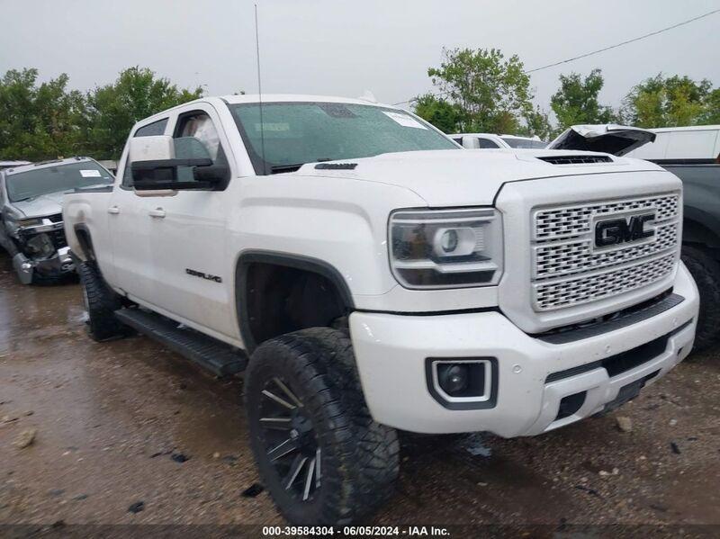 2019 GMC SIERRA 2500HD DENALI White  Diesel 1GT12SEY0KF116999 photo #1