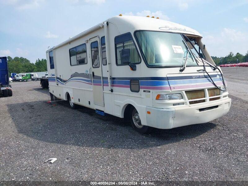 1994 CHEVROLET P30 White  Gasoline 1GBKP37NXR3327772 photo #1