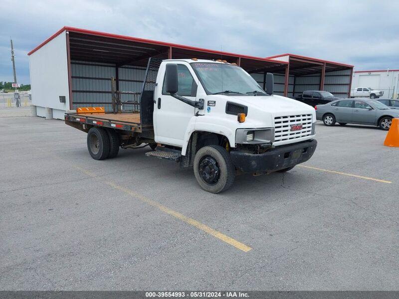 2006 GMC C4500 White  Gasoline 1GDE4C1G86F408769 photo #1