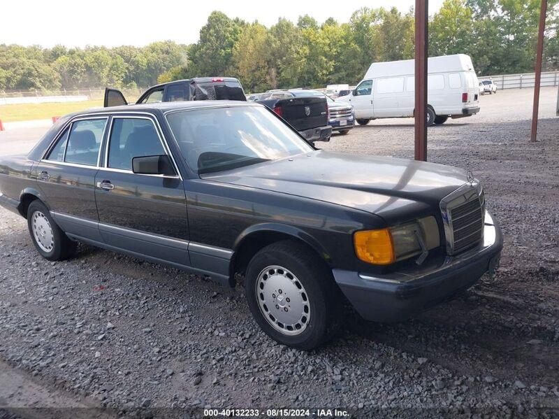 1990 MERCEDES-BENZ 300 SE Black  Gasoline WDBCA24E5LA549816 photo #1