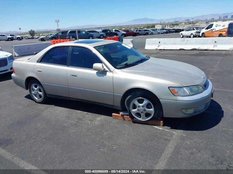 1997 LEXUS ES 300 Gold  Gasoline JT8BF22GXV0051492 photo #1