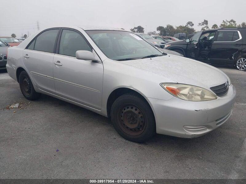 2002 TOYOTA CAMRY LE Silver  Gasoline 4T1BE32K92U595061 photo #1