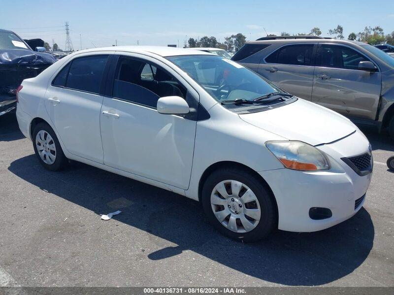 2009 TOYOTA YARIS White  Gasoline JTDBT903694051345 photo #1