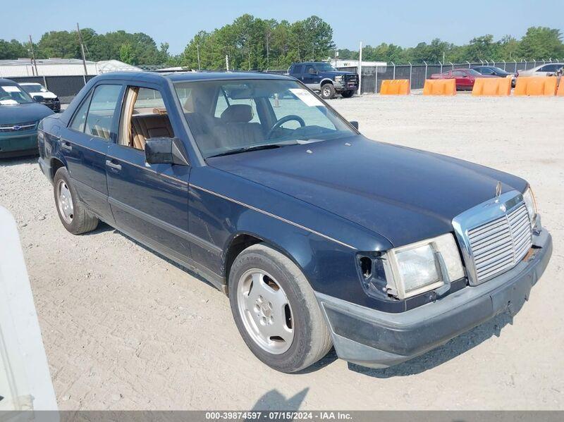 1988 MERCEDES-BENZ 300 E Black  Gasoline WDBEA30D6JA661422 photo #1