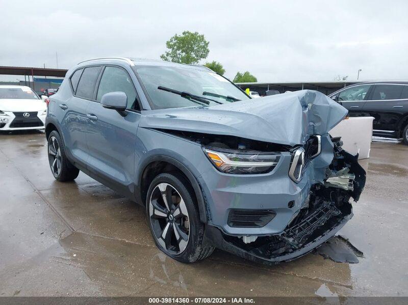 2020 VOLVO XC40 T4 MOMENTUM Gray  Gasoline YV4AC2HK8L2272136 photo #1