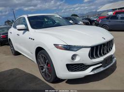 2018 MASERATI LEVANTE S GRANLUSSO White  Gasoline ZN661YUL2JX277542 photo #2