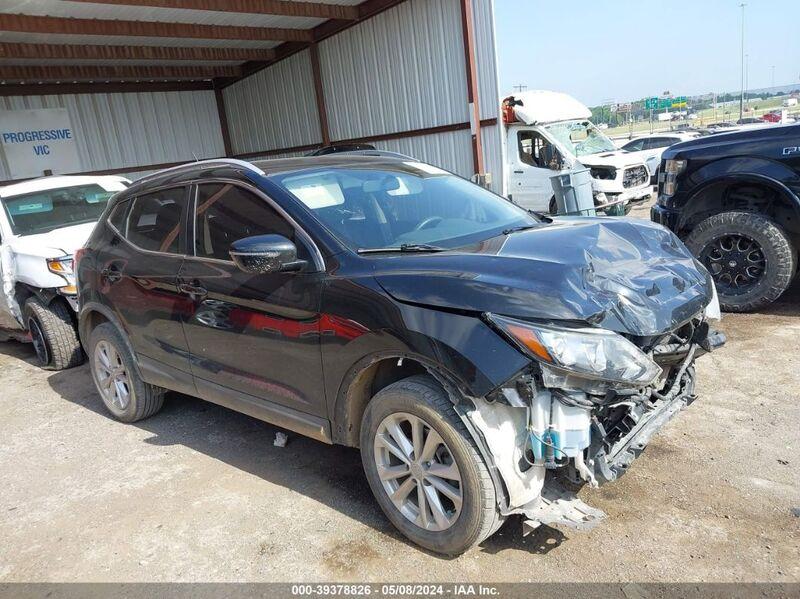 2017 NISSAN ROGUE SPORT SV Black  Gasoline JN1BJ1CP2HW030648 photo #1