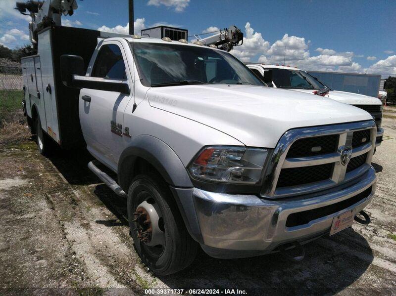 2015 RAM 5500 CHASSIS TRADESMAN/SLT   Diesel 3C7WRNBL5FG626140 photo #1