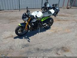 2024 TRIUMPH MOTORCYCLE STREET TRIPLE 765 MOTO2 EDITION White  Gasoline SMTA624K5RTBL5257 photo #3