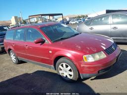 2001 VOLKSWAGEN PASSAT GLS Red  Gasoline WVWHC63B51E033445 photo #2