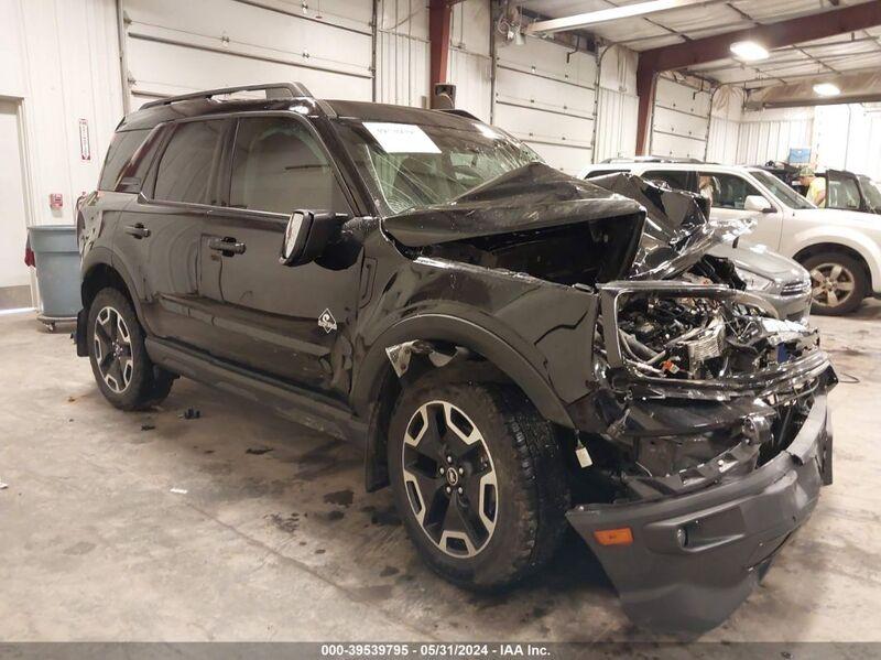 2021 FORD BRONCO SPORT OUTER BANKS Black  Gasoline 3FMCR9C62MRB14221 photo #1