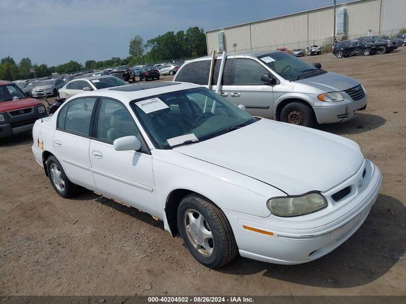 1998 OLDSMOBILE CUTLASS GLS White  Gasoline 1G3NG52M7W6319643 photo #1