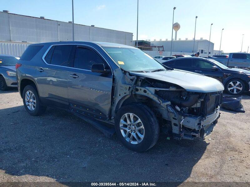 2021 CHEVROLET TRAVERSE FWD LS Gray  Gasoline 1GNERFKW3MJ185877 photo #1