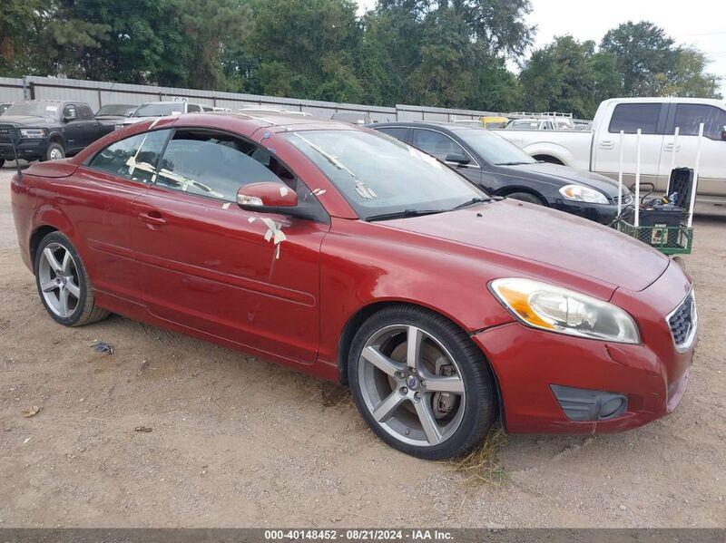 2011 VOLVO C70 T5 Red  Gasoline YV1672MC5BJ107073 photo #1