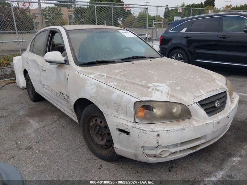 2004 HYUNDAI ELANTRA GLS/GT White  Gasoline KMHDN46D94U835805 photo #1