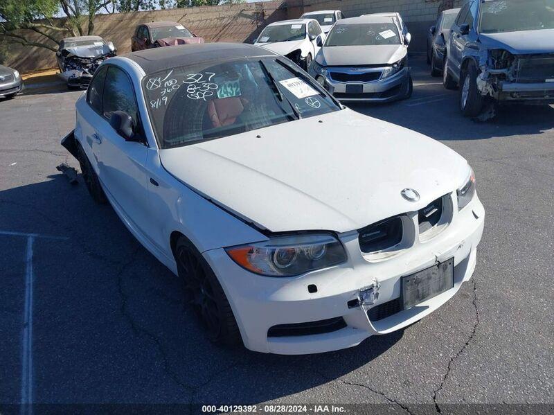 2013 BMW 135I White  Gasoline WBAUC9C54DVM13727 photo #1