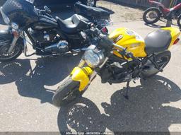 2018 DUCATI MONSTER 821 Yellow  Gasoline ZDMMACLS5JB002107 photo #3