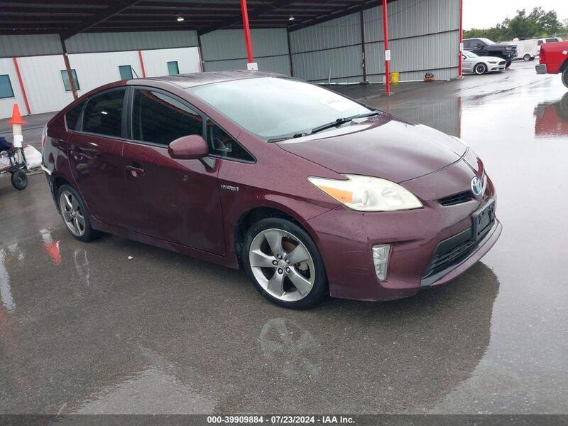 2013 TOYOTA PRIUS THREE SE Purple  Hybrid JTDKN3DU6D5610759 photo #1