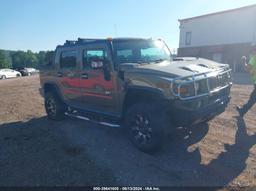 2006 HUMMER H2 SUT Green  Gasoline 5GRGN22U26H115560 photo #2