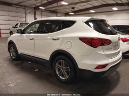 2018 HYUNDAI SANTA FE SPORT 2.4L White  Gasoline 5NMZT3LBXJH066957 photo #4