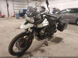 2016 TRIUMPH MOTORCYCLE TIGER 800XCX White  Gasoline SMTE07BF0GT742215 photo #3