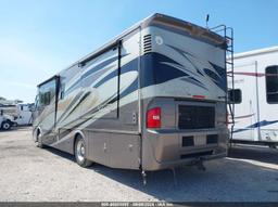 2013 FREIGHTLINER CHASSIS XC Brown  Diesel 4UZAB2DT3DCFF3951 photo #4