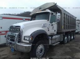 2015 MACK 700 GU700 White  Diesel 1M2AX07C1FM022571 photo #3