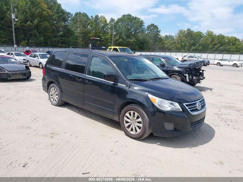 2012 VOLKSWAGEN ROUTAN SE Black  Flexible Fuel 2C4RVABG8CR217590 photo #1