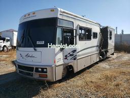 WINNEBAGO WINNEBAGO 1998 two tone  gas  64705292 1GBLP37J5W3302064 1GBLP37J5W3302064 photo #3