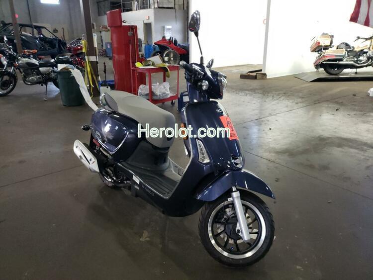 KYMCO USA INC LIKE 150 2019 blue  gas  66186932 LC2DBJ14XKC100138 LC2DBJ14XKC100138 photo #1