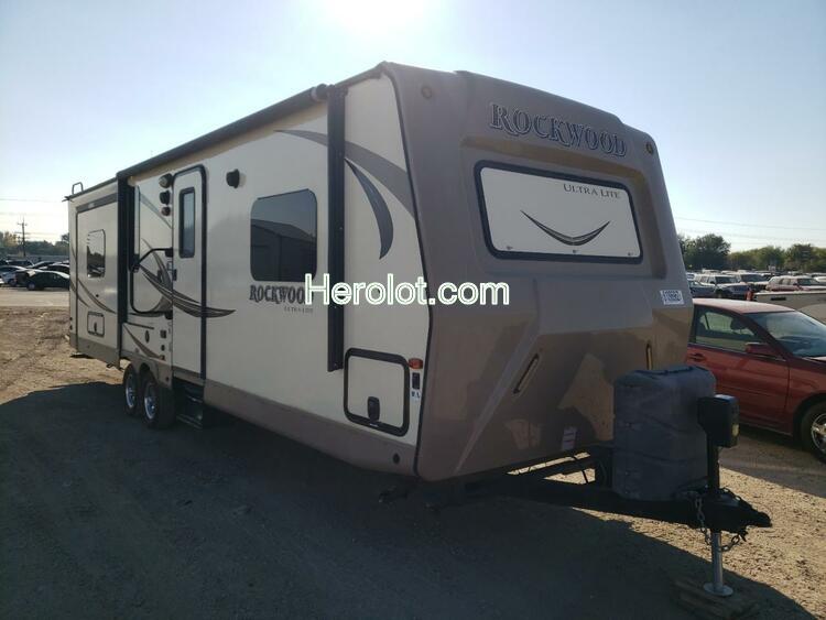 WINNEBAGO CAMPER 2016 tan    61096962 4X4TRLC26GZ140717 4X4TRLC26GZ140717 photo #1