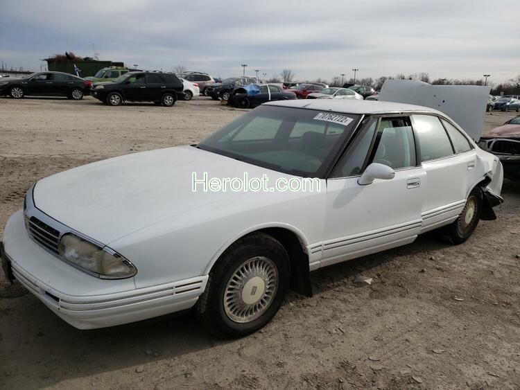 OLDSMOBILE REGENCY 1998 white  gas  70762722 1G3HC52K7W4834970 1G3HC52K7W4834970 photo #1