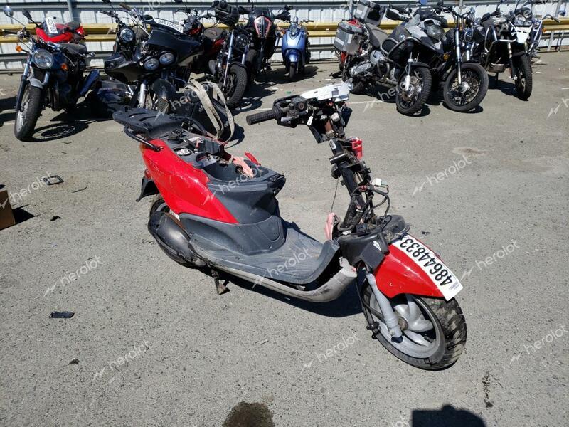 PIAGGIO VESPA 2006 red  gas ZAPM428F965001362 photo #1