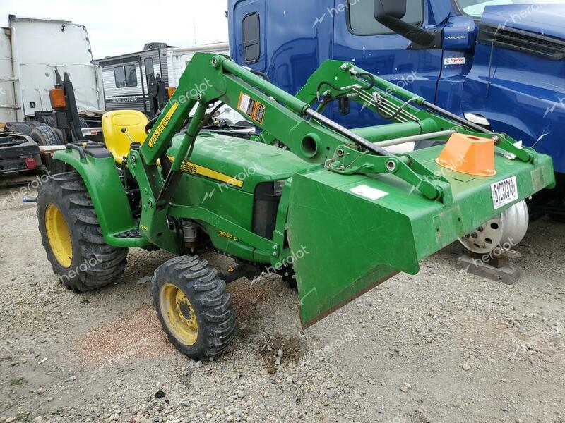 JOHN DEERE 3038E 2018 green    51232313 1LV3038EHHH106364 1LV3038EHHH106364 photo #1