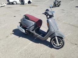 KYMCO USA INC LIKE 150 2019 gray  gas  47962703 LC2DBJ147KC100274 LC2DBJ147KC100274 photo #2