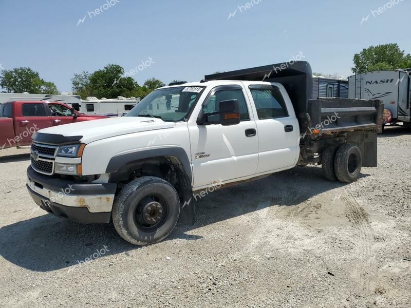 CHEVROLET 3500 2006 white crew pic diesel 1GBJK33D46F236045 photo #1