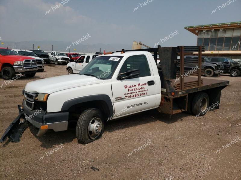 CHEVROLET 3500 2006 white chassis diesel 1GBJK34226E124430 photo #1